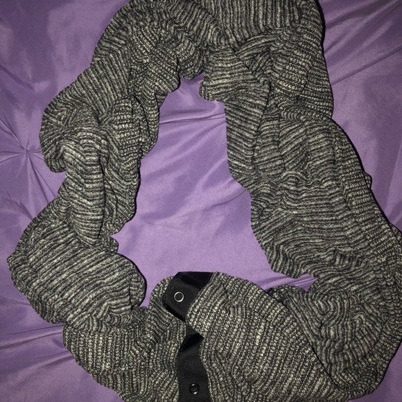 Lululemon Scarf/Wrap - Picture 2 of 2
